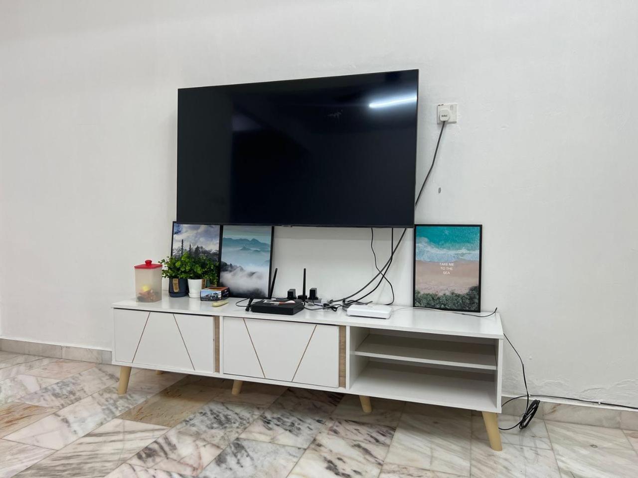 M Guest House2 Muar Buitenkant foto